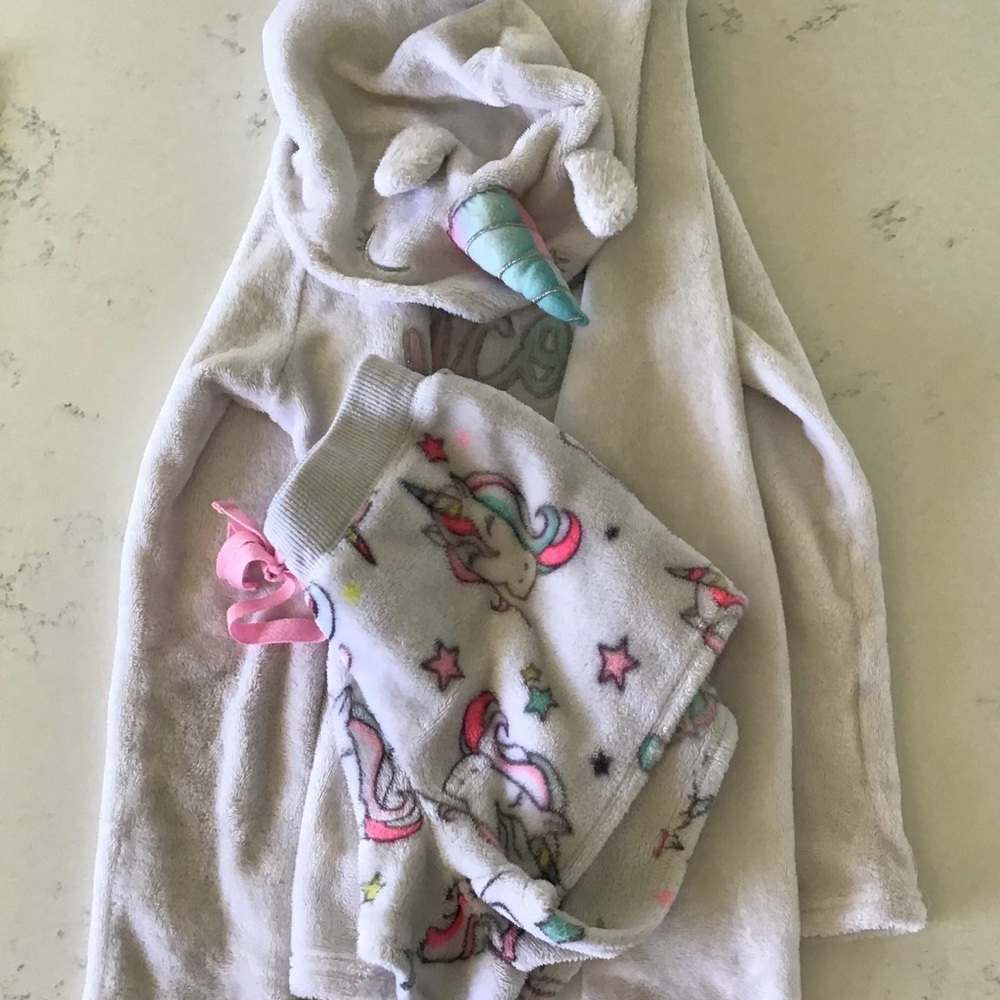 Unicorn pajama set! 🦄
